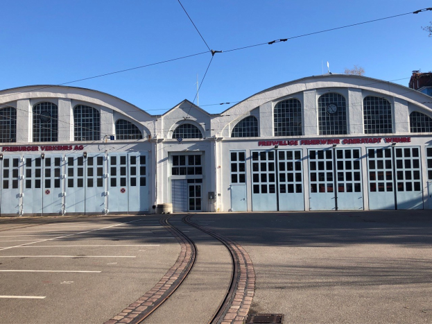 POL-HSK: Einbrüche in Sporthalle und Feuerwache Referinghausen