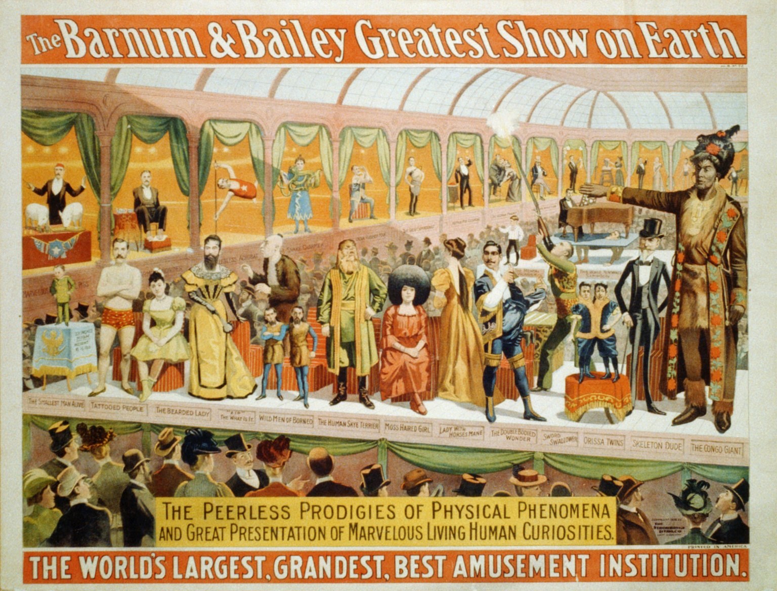Plakat, das Barnum & Bailey Greatest Show on Earth mit einer Gruppe von Menschen ankündigt, einige stehend, einige sitzend, vor einem Vorhanghintergrund und mit Text.