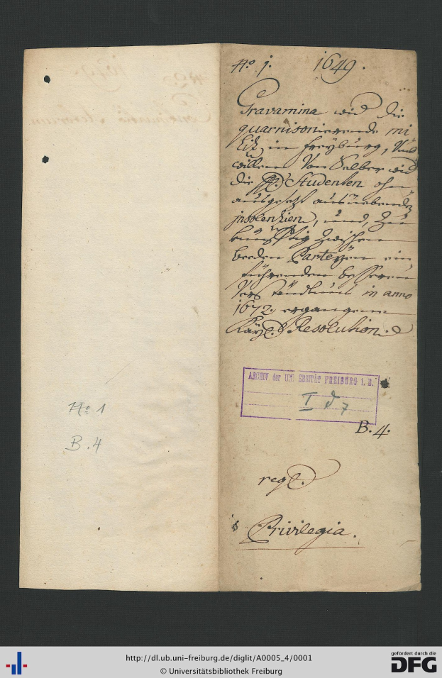 Offenes Buch mit handgeschriebenem Text auf altem Papier, das Wasserzeichen aufweist und wahrscheinlich ein Dokument der Bundesrepublik Deutschland ist.