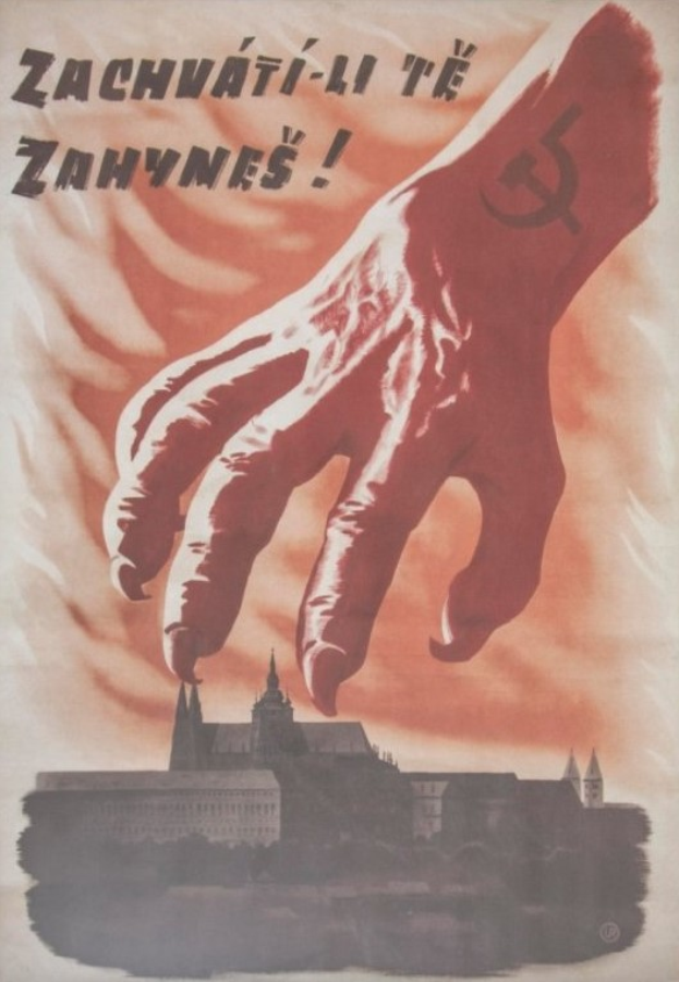 Eine Hand mit einem Hammer und Sichel hält auf ein Gebäude mit der Aufschrift "Zachvati-li te zanynes" zu.