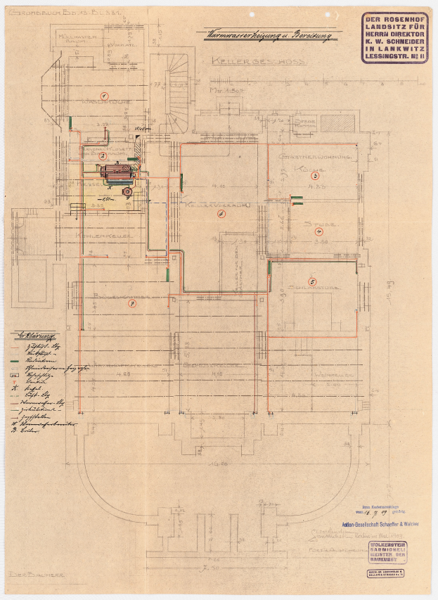 Ein detailliertes architektonisches Zeichnung des Rosenhof-Krankenhauses in Hamburg, Deutschland, zeigt den Aufbau des Gebäudes mit zahlreichen Drähten und Text, der die Zimmer, Flure und andere Merkmale beschreibt.