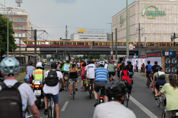 POL-PB: #LIFE - Polizei startet Zusammenarbeit für mehr Sicherheit von E-Bike-Fahrern im Straßenverkehr - Anmeldungen für Personen ab 65 Jahren jetzt möglich