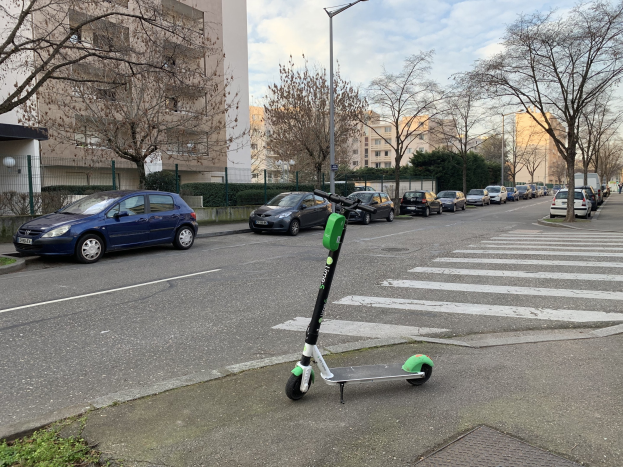 POL-MK: Diebe stehlen E-Scooter eines verletzten Mannes